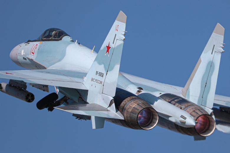 Истребитель Су-35