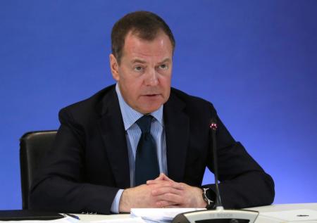 «Запредельный цинизм»: Медведев отреагировал на обращение США к россиянам