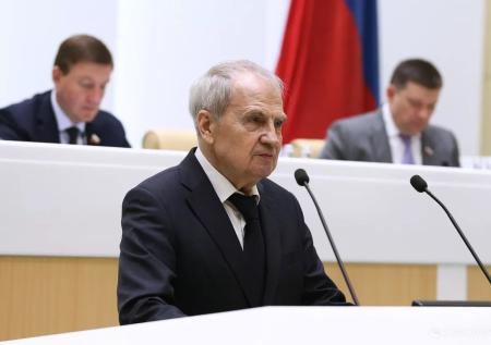 Зорькин объяснил, почему КС не находится «под пятой Кремля»