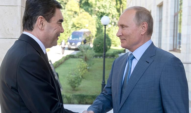 Президент Турмении Гурбангулы Бердымухамедов и президент РФ Владимир Путин