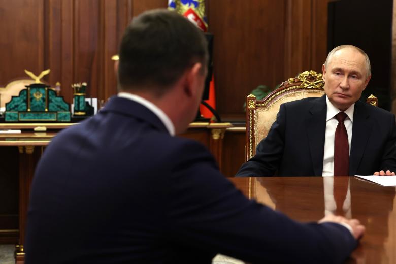 Владимир Путин на встрече с Евгением Первышовым