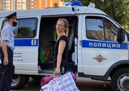 Суд арестовал участницу Pussy Riot Алёхину