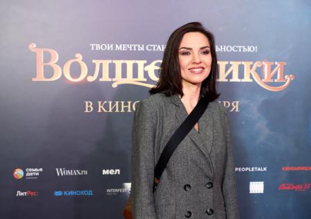 Солистка «Блестящих» заявила, что ее дважды изнасиловали
