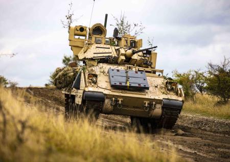 Опубликованы кадры уничтожения Росгвардией американской БМП Bradley
