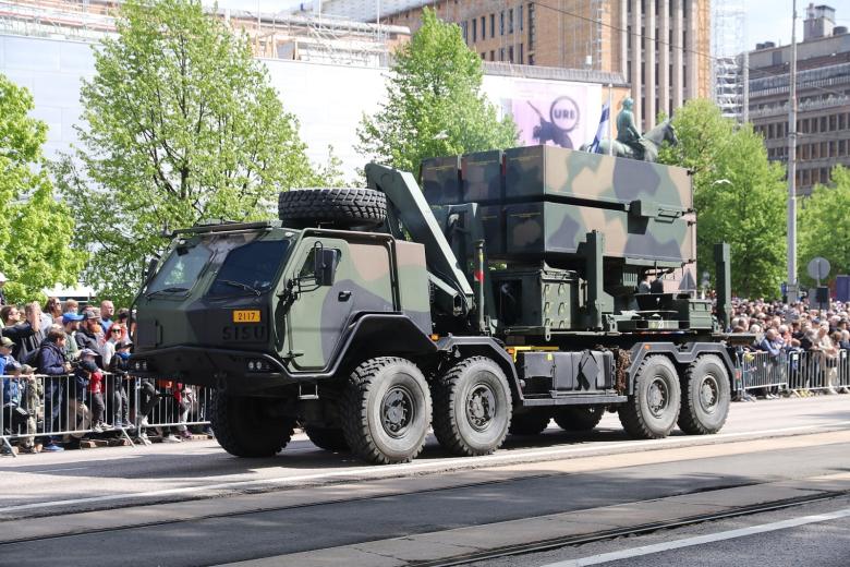 NASAMS 2 на шасси грузовика Sisu E13TP