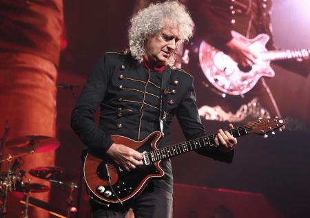 Гитарист рок-группы Queen Брайан Мэй произведен в рыцари
