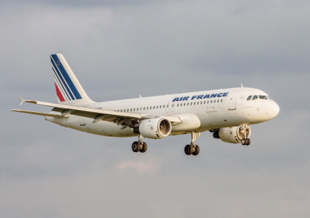 Рейсы Air France над Красным морем отменили из-за неопознанного объекта