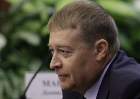 Суд оставил под арестом миллиарды губернатора Маркелова