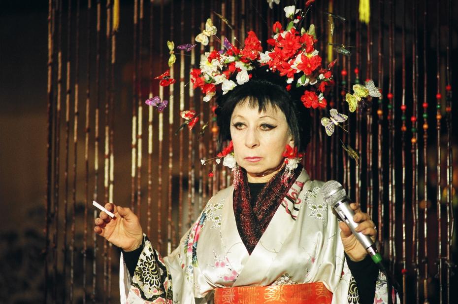 Лия Ахеджакова в фильме Кирилла Серебренникова «Изображая жертву»