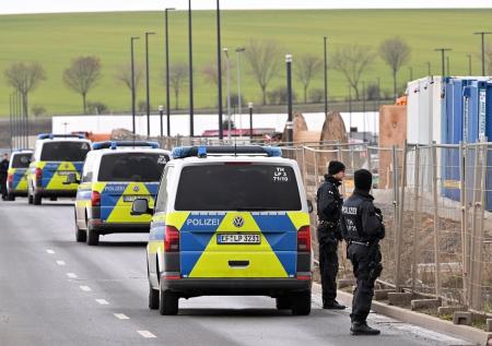 Грузовое судно снесло мост в Китае