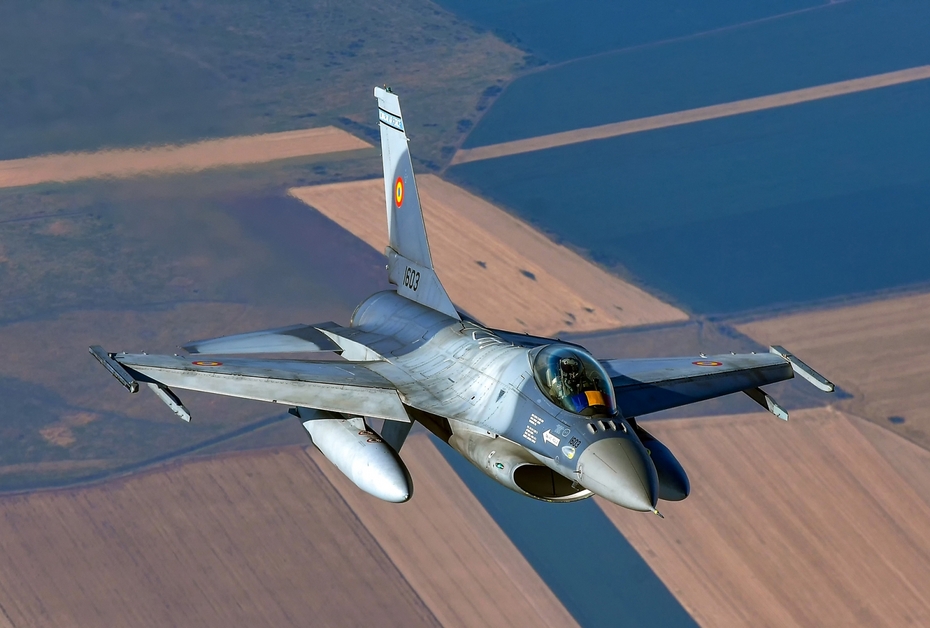 F-16