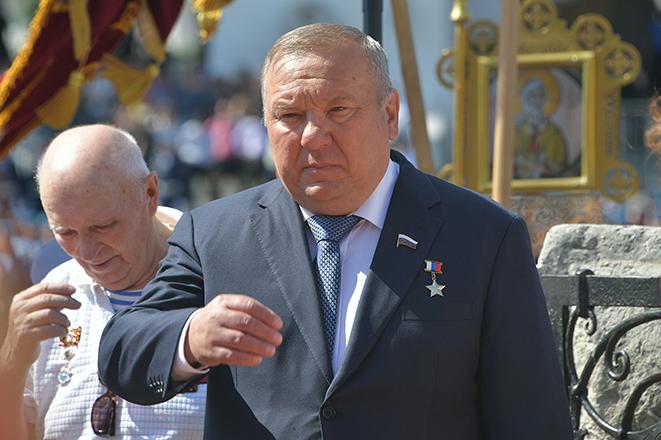 Владимир Шаманов