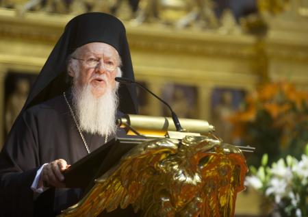 Варфоломей призвал церкви обсудить проблему причастия во время пандемии