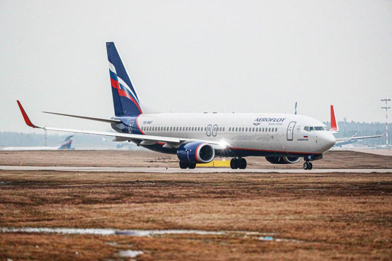 Самолет Boeing 737-800 авиакомпании «Аэрофлот» в аэропорту Шереметьево