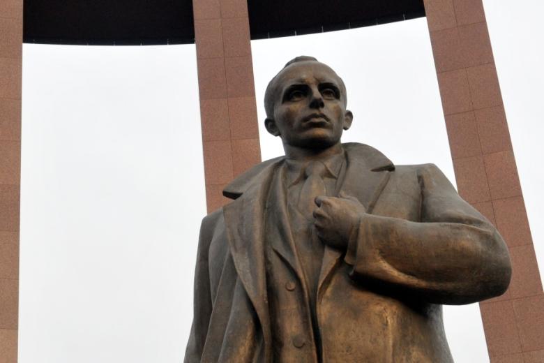 Памятник Степану Бандере