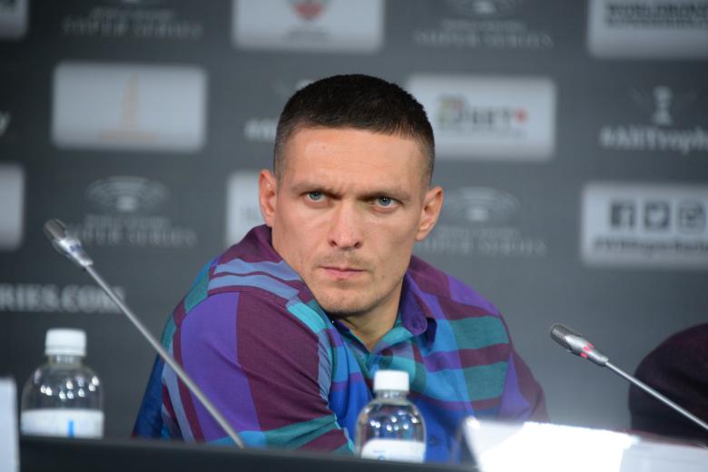 Александр Усик