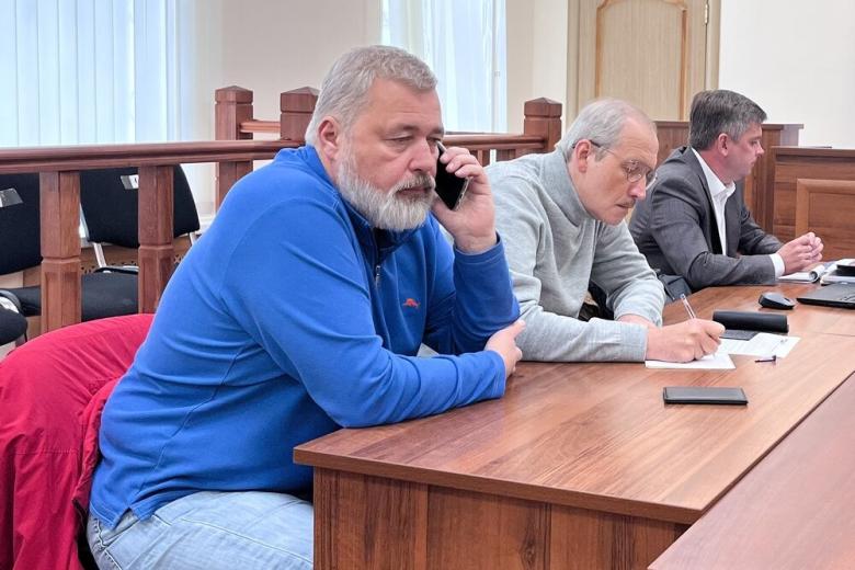 Главный редактор «Новой газеты» Дмитрий Муратов (слева)