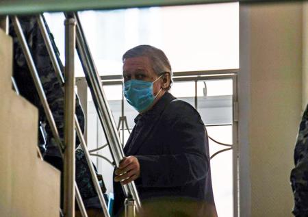 Нарколог усомнился в отказе Ефремова от алкоголя