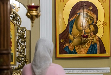 Спасаем себя и близких — кому молиться об исцелении от пьянства