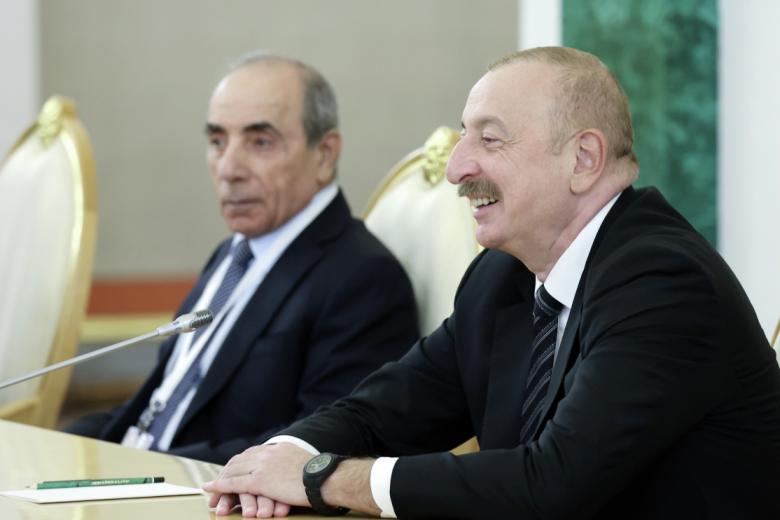 Президент Азербайджана Ильхам Алиев во время встречи с президентом РФ Владимиром Путиным