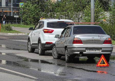 Водителям разрешили оформлять электронное извещение о ДТП