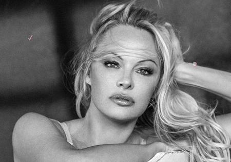 Памела Андерсон в 52 года снялась для обложки журнала Maxim Australia