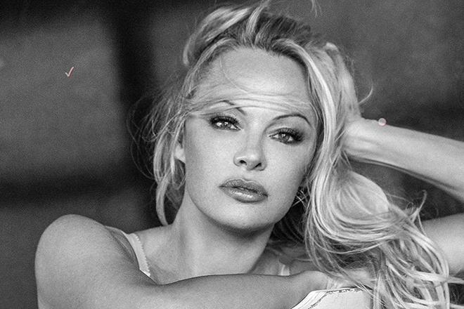 Памела Андерсон