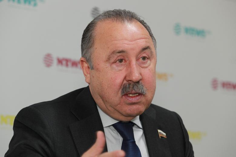 Валерий Газзаев