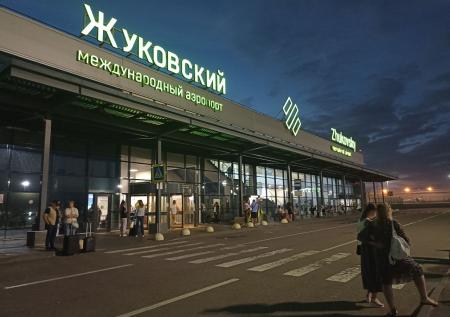 «Дети плакали»: что творилось на борту перенаправленного из-за БПЛА рейса