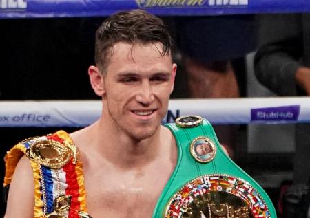 Смит победил Райдера и отстоял два чемпионских пояса