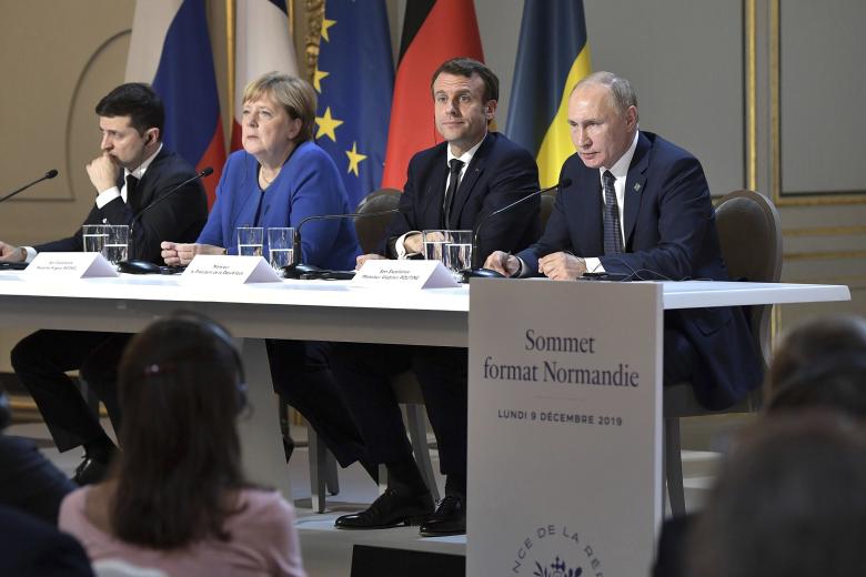 Владимир Зеленский, Ангела Меркель, Эммануэль Макрон и Владимир Путин