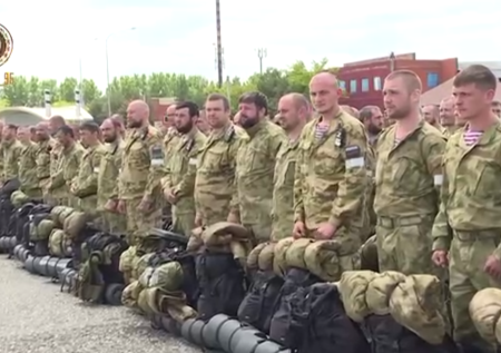 «Надо бороться с нечистью»: добровольцы из РФ перед отправкой в Донбасс