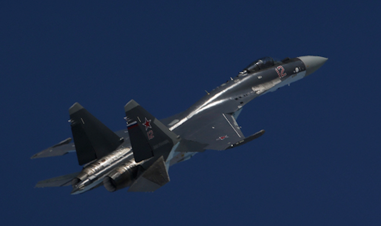 Многоцелевой истребитель Су-35