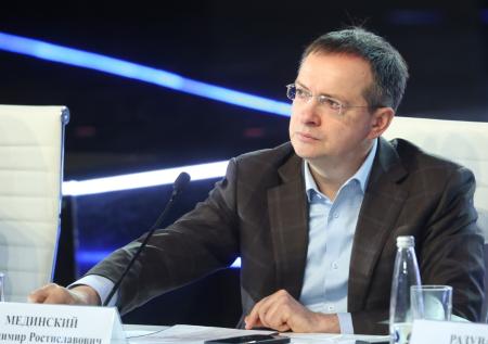 В «Викимедиа.ру» оценили идею Мединского скопировать «Википедию»