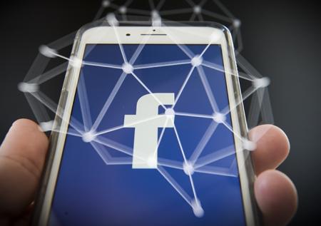Facebook научит детей цифровой грамотности