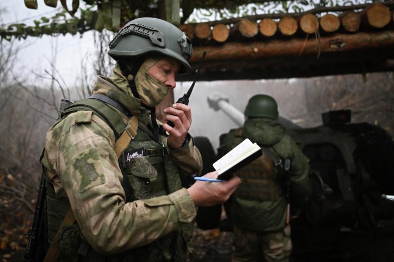 Военнослужащий гаубичного дивизиона мотострелкового полка 