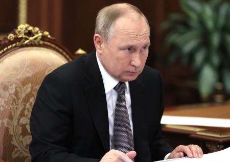 Путин выразил соболезнования родным и близким Куравлёва и Мережко