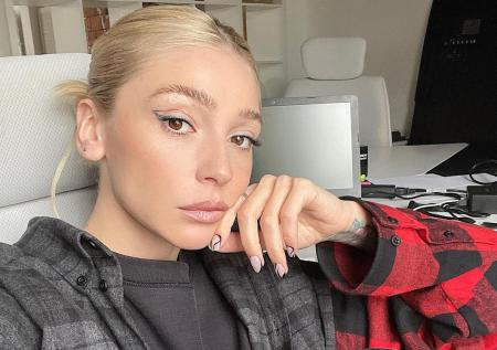 «Сейчас стошнит»: Милохина и Ивлееву осудили за фото в свадебных платьях