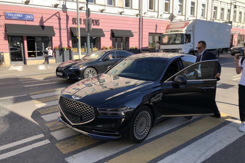 Последствия наезда автомобиля на пешехода на улице Сретенка