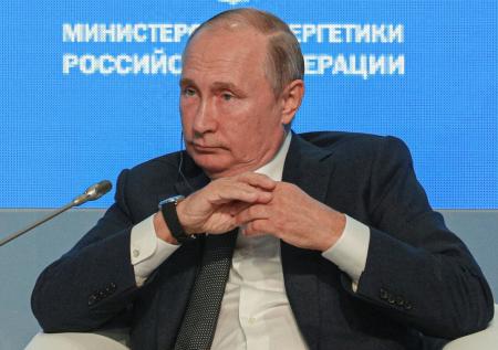 Путин увеличил количество вручаемых за выдающиеся способности грантов