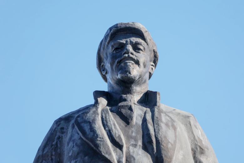 Памятник Ленину