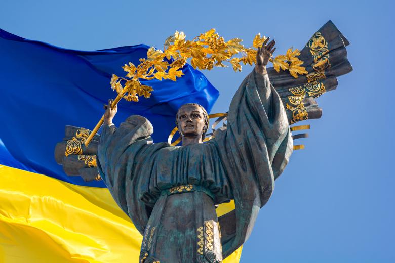Памятник, посвящённый независимости Украины, в Киеве