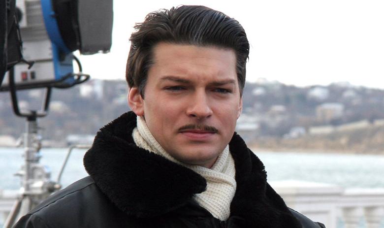 Актёр Даниил Страхов