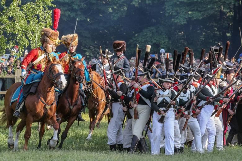 Участники реконструкции сражения под Малоярославцем в 1812 году