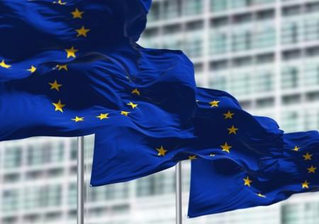 В Евросоюзе запретили вещание ряда российских СМИ