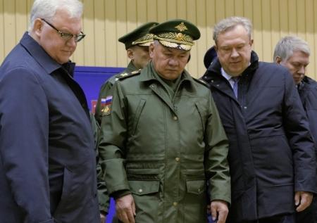 Шойгу проверил, как выполняется госзаказ на предприятии в Ульяновске