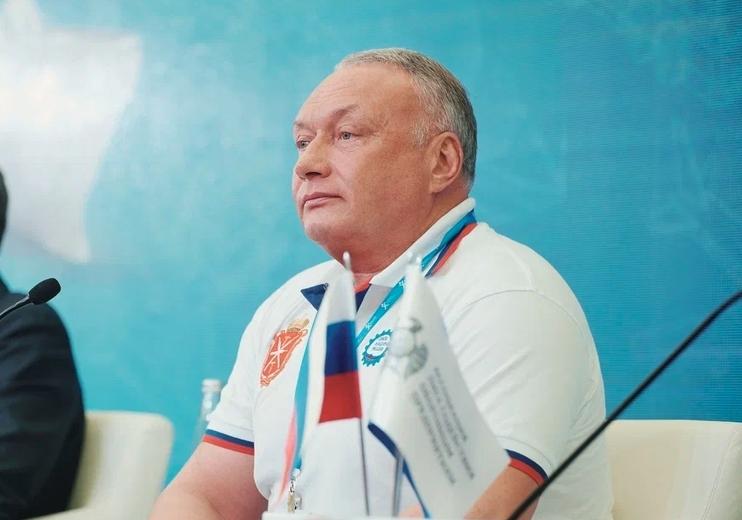 Дмитрий Савельев