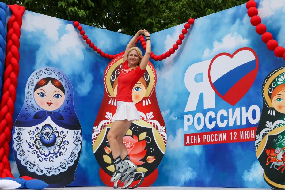 Новосибирск. Празднование Дня России на Михайловской набережной