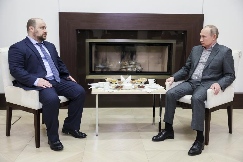 Встреча президента РФ Путина и замдиректора центра имени Гамалеи Логунова