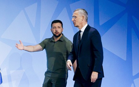 Украину могут принять в НАТО «по частям»